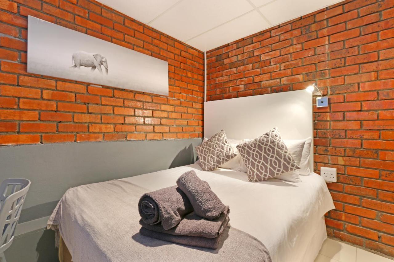 קייפטאון The Rhino Hotel & Apartments מראה חיצוני תמונה